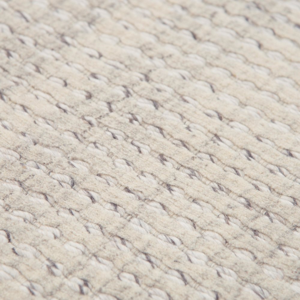 Hand Loomed Cut & Loop Pile Wool/ Polyester Rug, 5' x 7'6". Picture 5