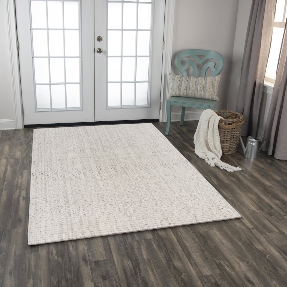 Hand Loomed Cut & Loop Pile Wool/ Polyester Rug, 5' x 7'6". Picture 2
