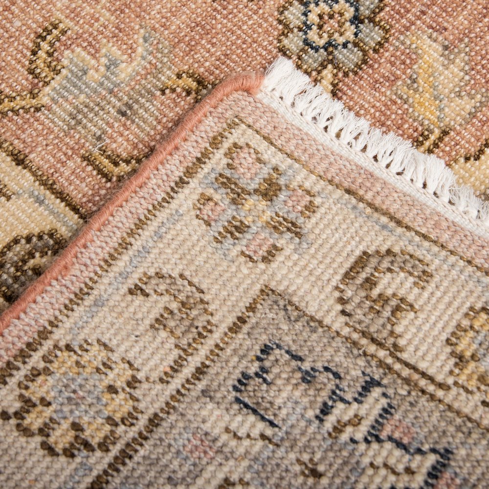 6' x 9' Cut Pile Hand Knotted  Rug. Picture 6