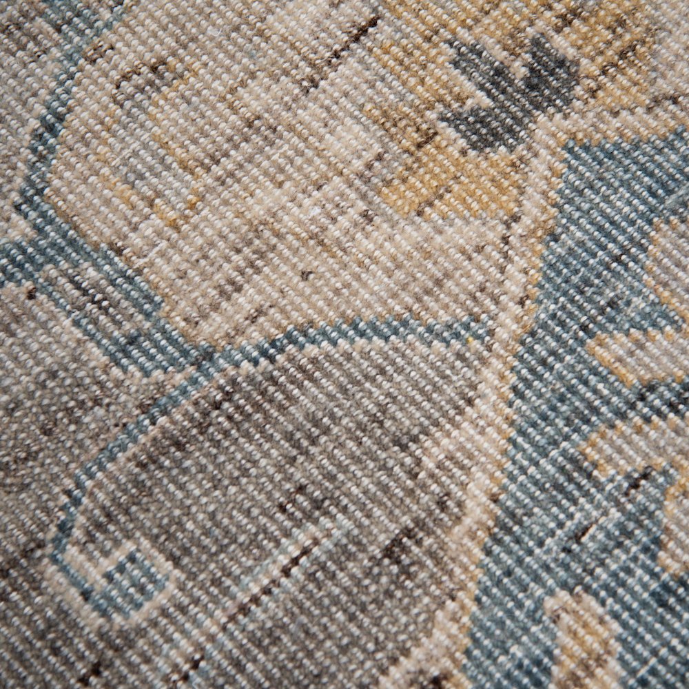 6' x 9' Cut Pile Hand Knotted  Rug. Picture 2