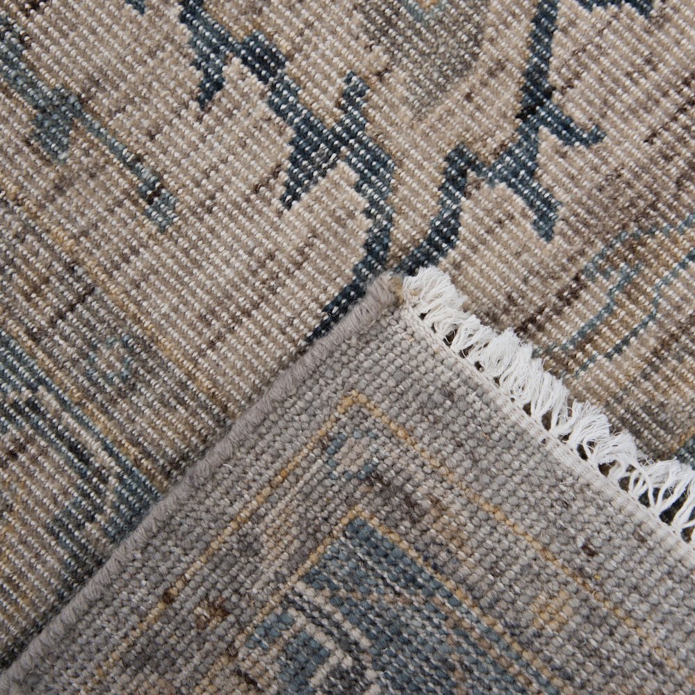 6' x 9' Cut Pile Hand Knotted  Rug. Picture 5