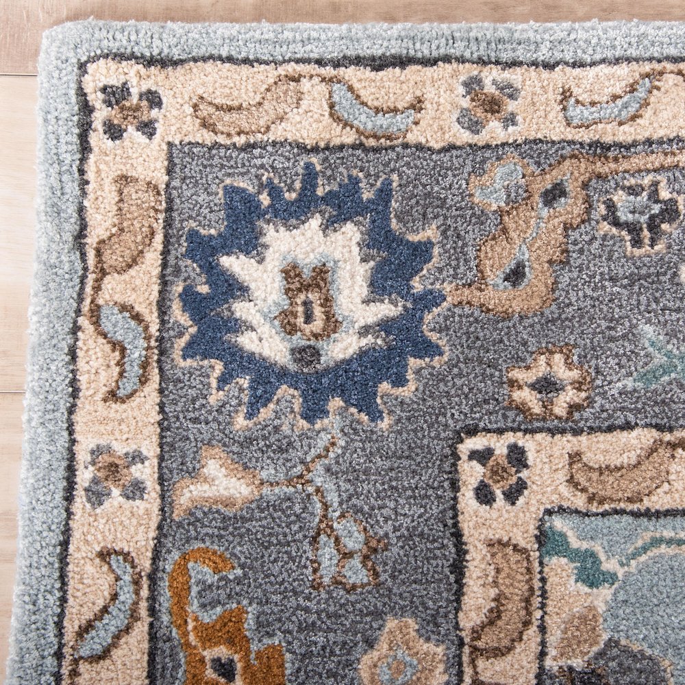 5' x 8' Cut Pile Hand Tufted Rug. Picture 2