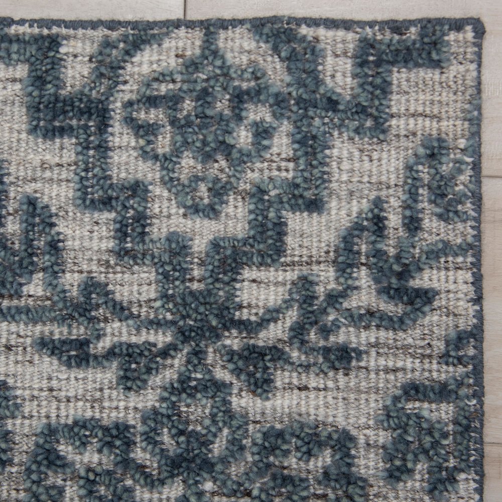 6' x 9' Cut Pile Hand Knotted Rug. Picture 2
