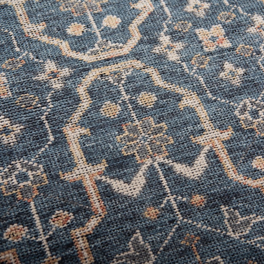 6' x 9' Cut Pile Hand Knotted Rug. Picture 3