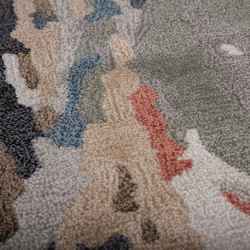 5' x 8' Cut Pile Hand Tufted Rug. Picture 5