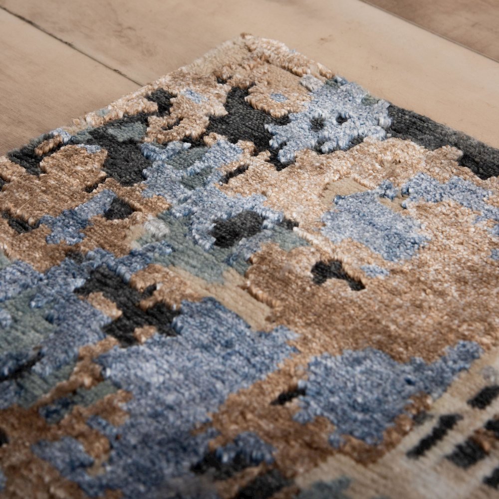 8' x 10' Hand-Tufted Rectangle Rug. Picture 3