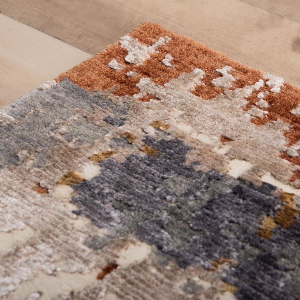 8' x 10' Hand-Tufted Rectangle Rug. Picture 3