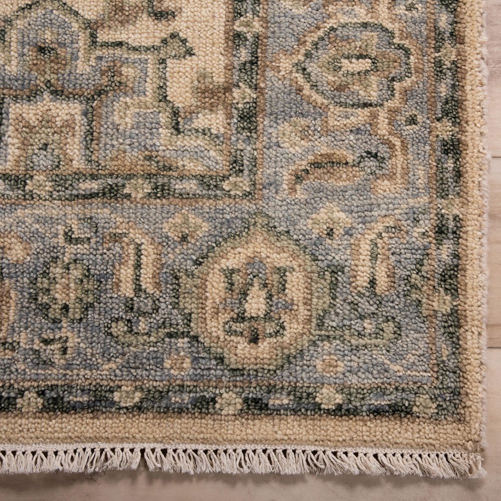 6' x 9' Cut Pile Hand Knotted Rug. Picture 2