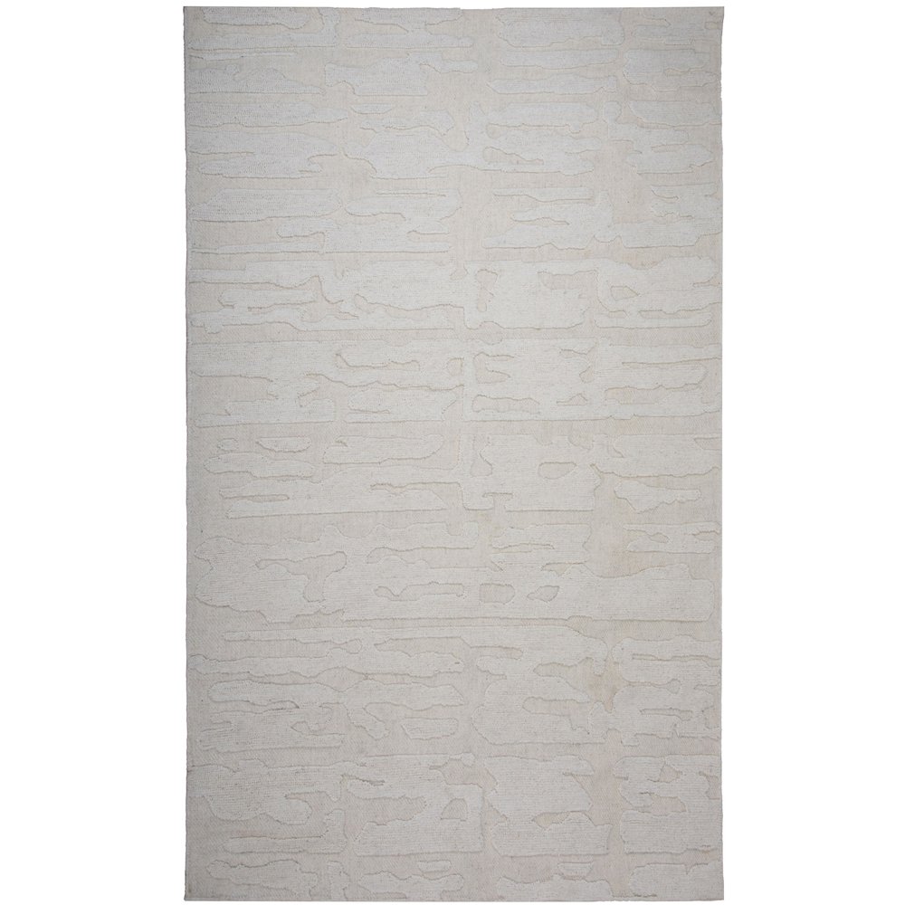 5' x 8' Hand-Tufted Rectangle Rug. Picture 1