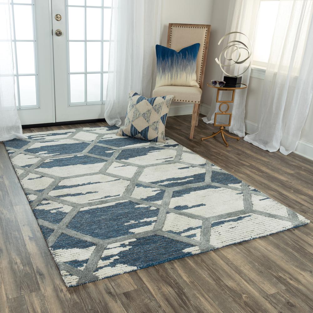 8' x 10' Hand-Tufted Rectangle Rug. Picture 6