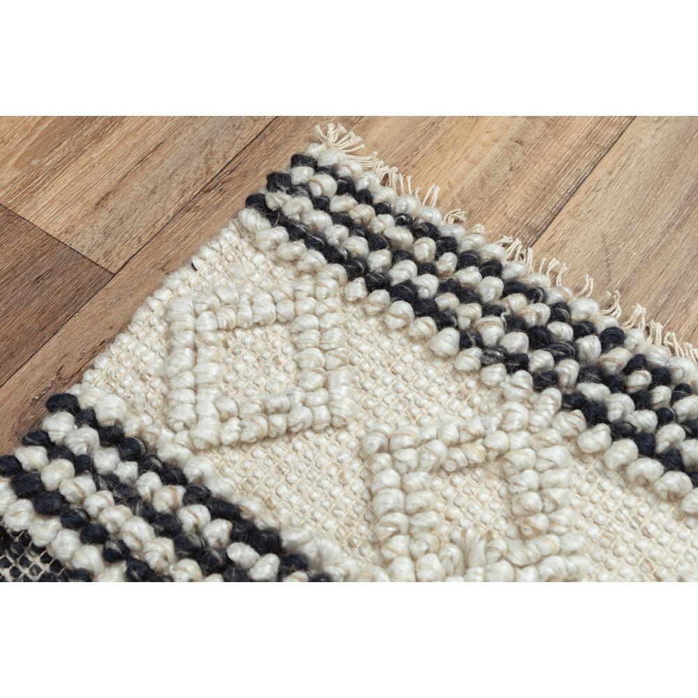 8' x 10' Hand-Woven Rectangle Rug. Picture 11