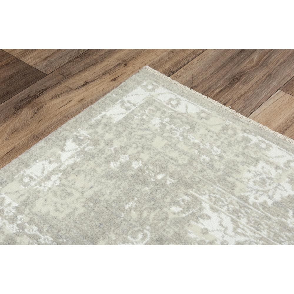 5' x 8' Hybrid Rectangle Rug. Picture 5