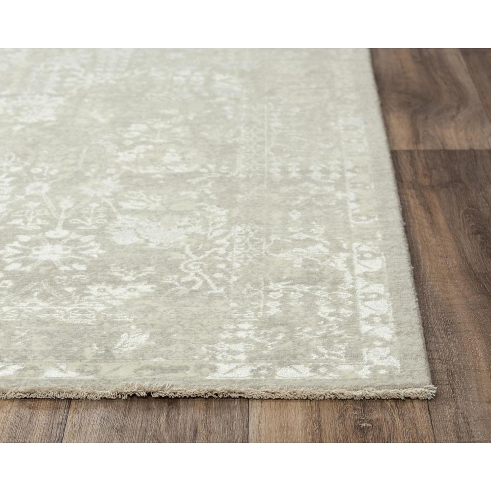 5' x 8' Hybrid Rectangle Rug. Picture 3