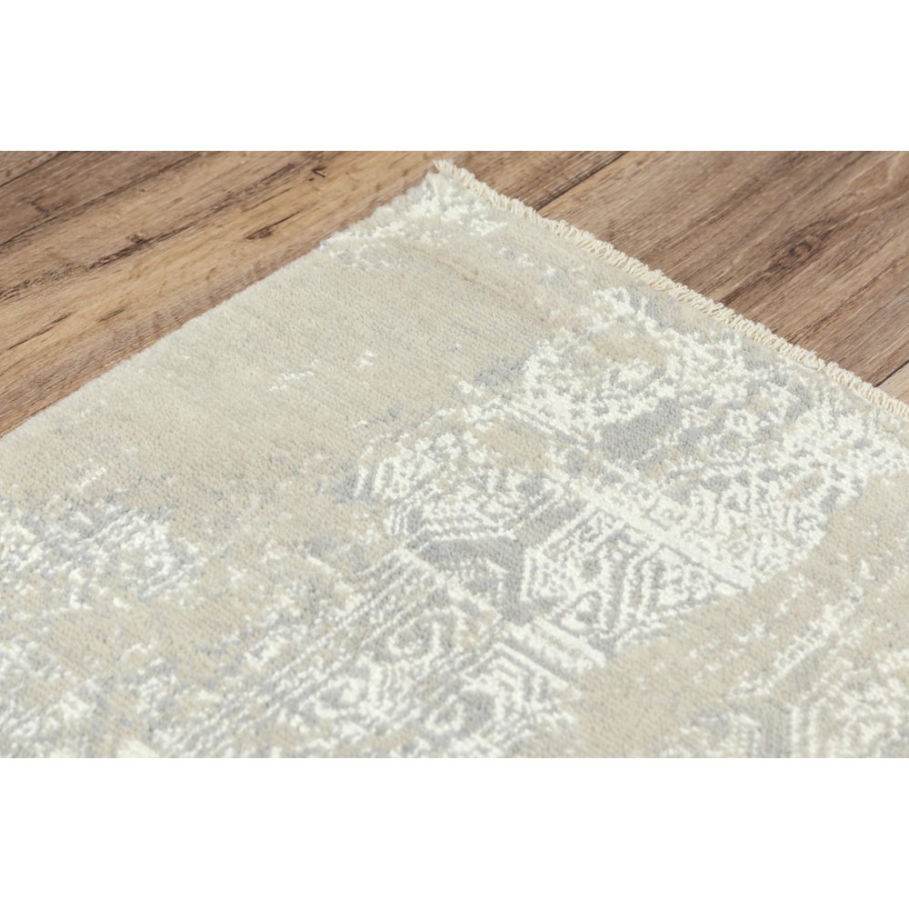 Hybrid Cut Pile Wool/ Tencel Rug, 5' x 8'. Picture 5