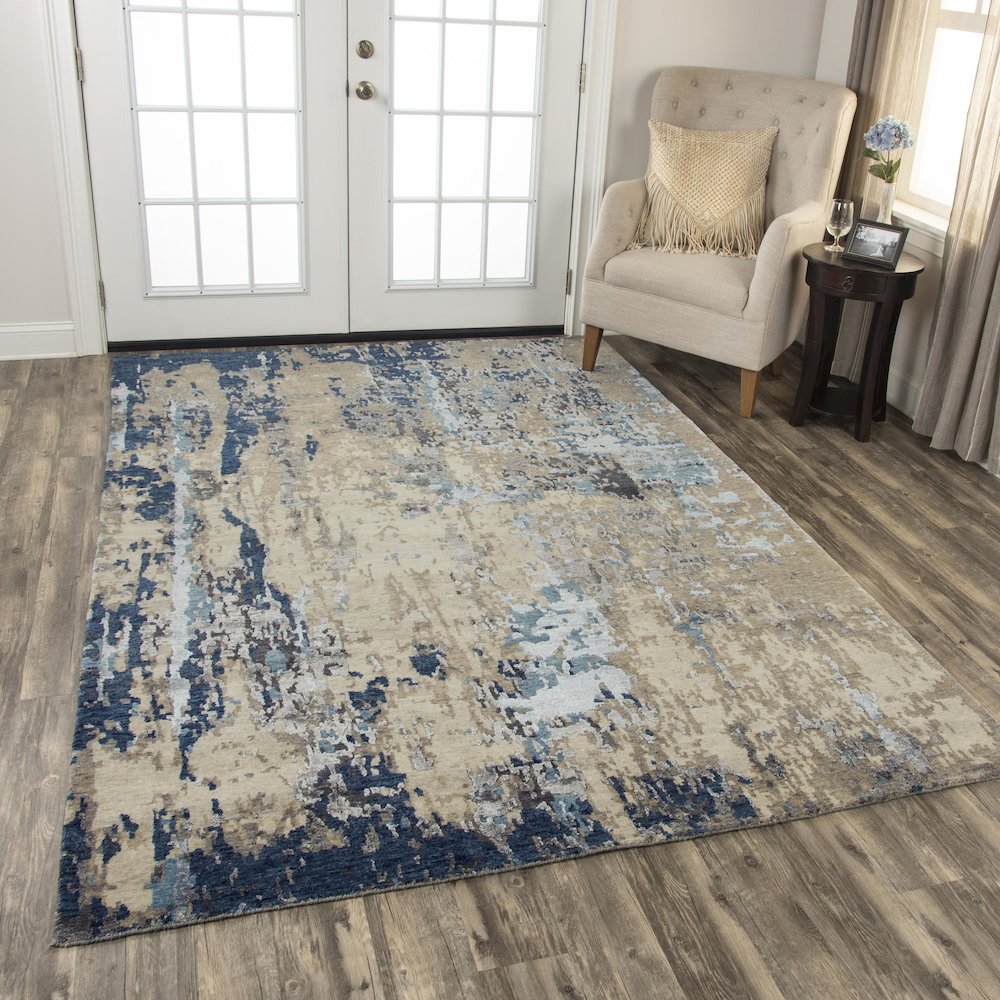 Hand Knotted Cut Pile Wool/ Viscose Rug, 6' x 9'. Picture 2