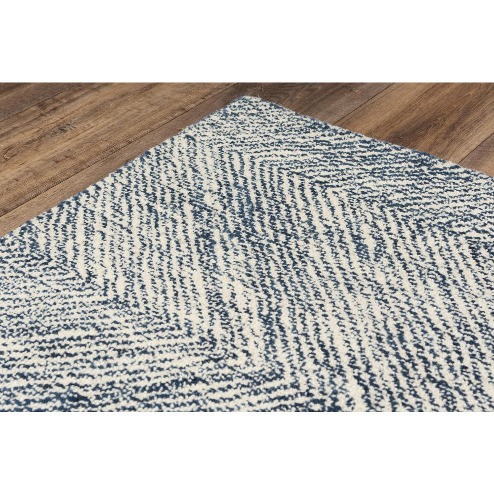 8' x 10' Hand-Tufted Rectangle Rug. Picture 5