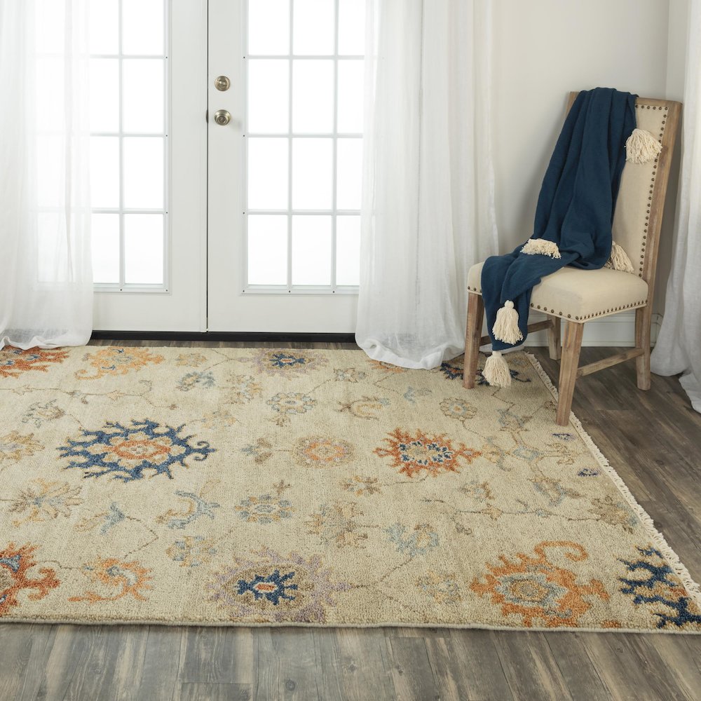 Hand Knotted Cut Pile Wool Rug, 6' x 9'. Picture 2