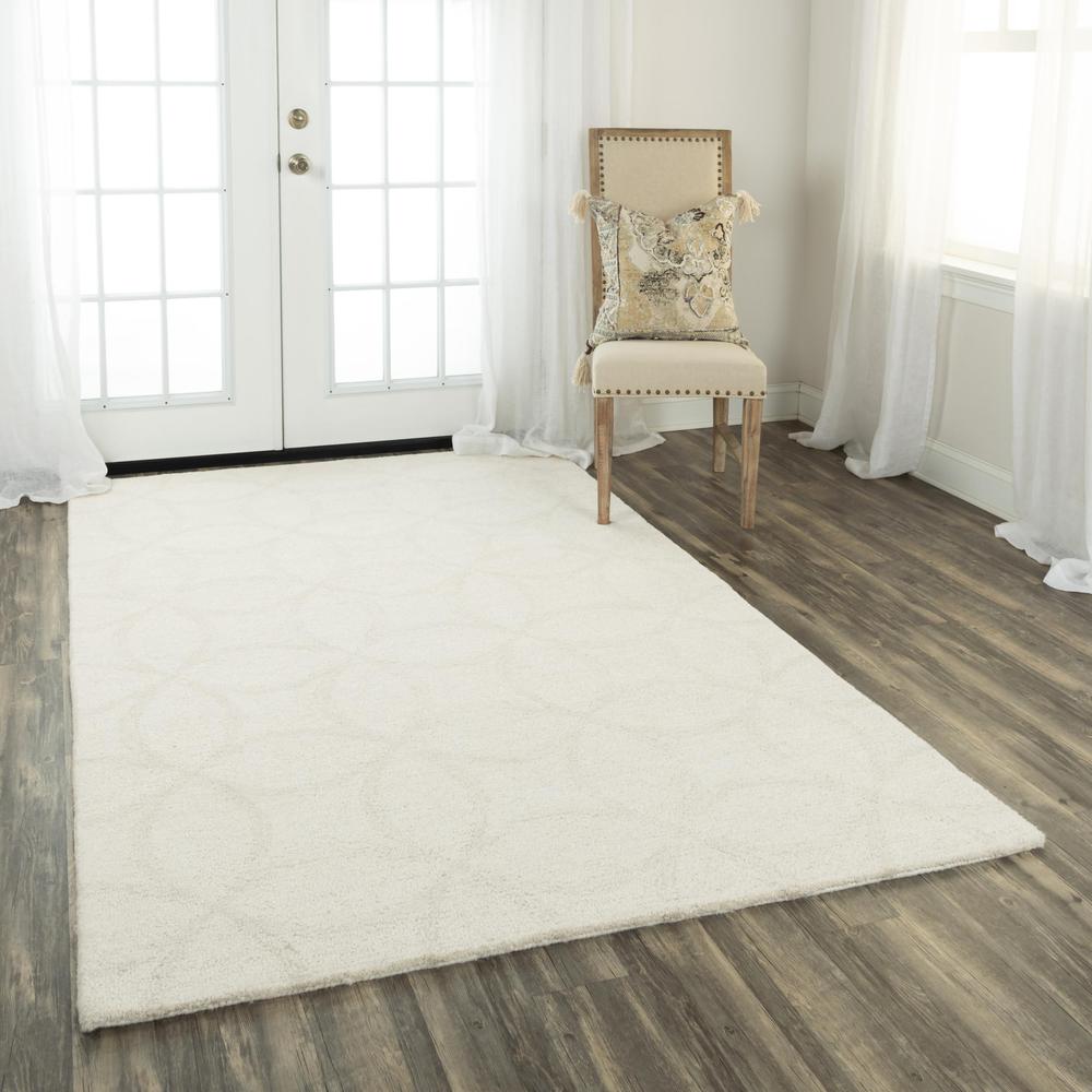 8' x 10' Hand-Tufted Rectangle Rug. Picture 2