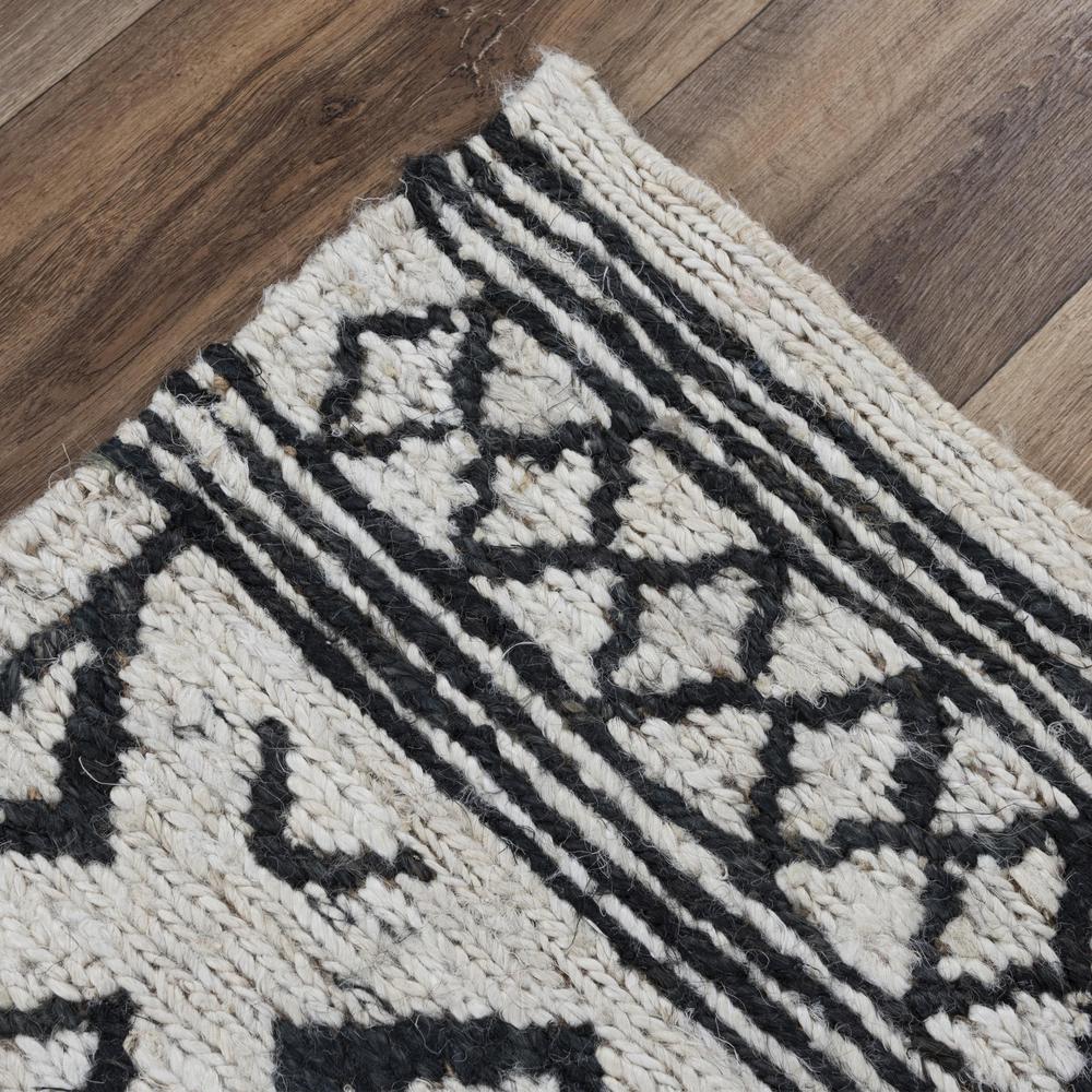 8' x 10' Hand-Woven Rectangle Rug. Picture 4