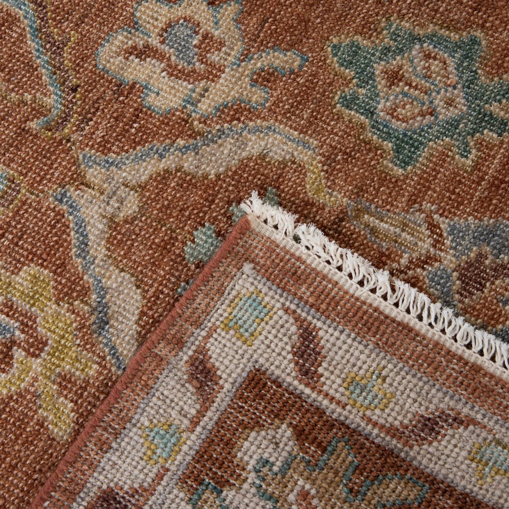 8' x 10' Cut Pile Hand Knotted  Rug. Picture 7