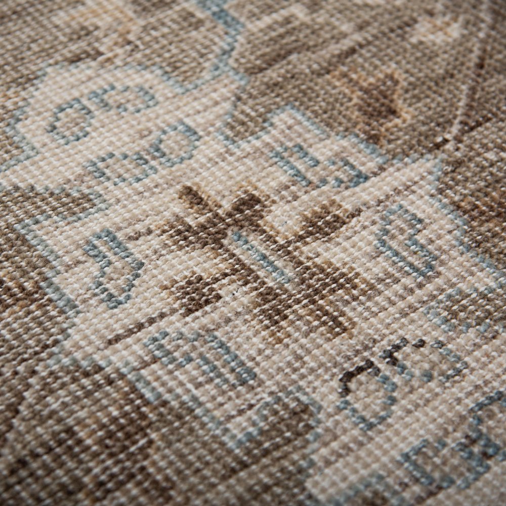 8' x 10' Cut Pile Hand Knotted  Rug. Picture 5