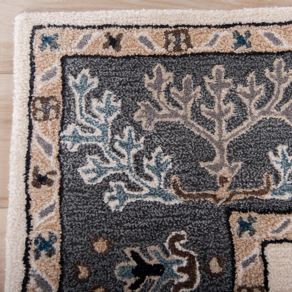 7'9" x 9'9" Cut Pile Hand Tufted Rug. Picture 2