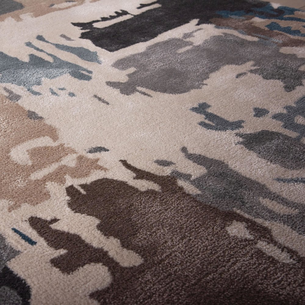 7'9" x 9'9" Cut Pile Hand Tufted Rug. Picture 5