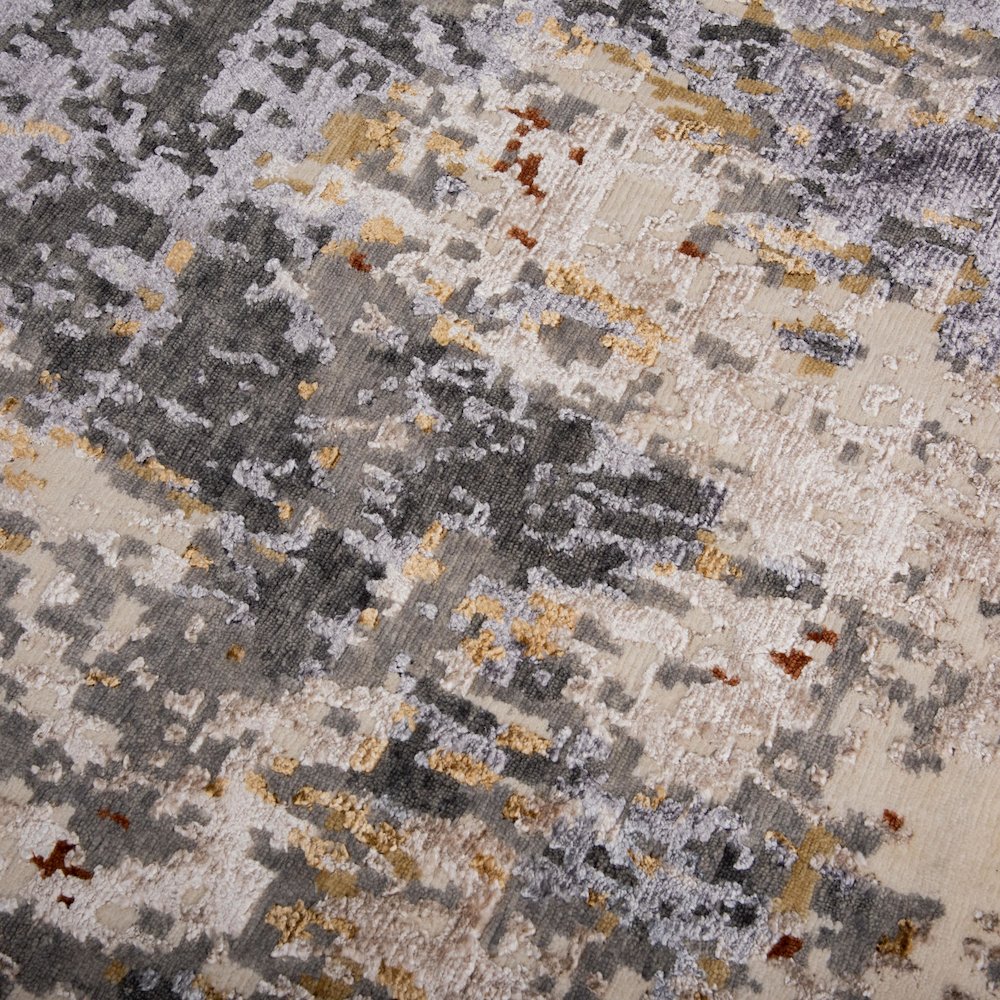 8' x 10' Cut Pile Hand Knotted Rug. Picture 3