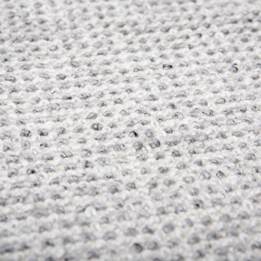 7'9" x 9'9" Loop Pile Hand Woven Rug. Picture 3