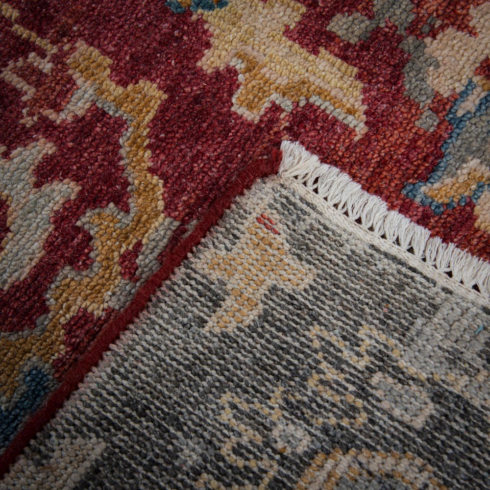 8' x 10' Cut Pile Hand Knotted Rug. Picture 6