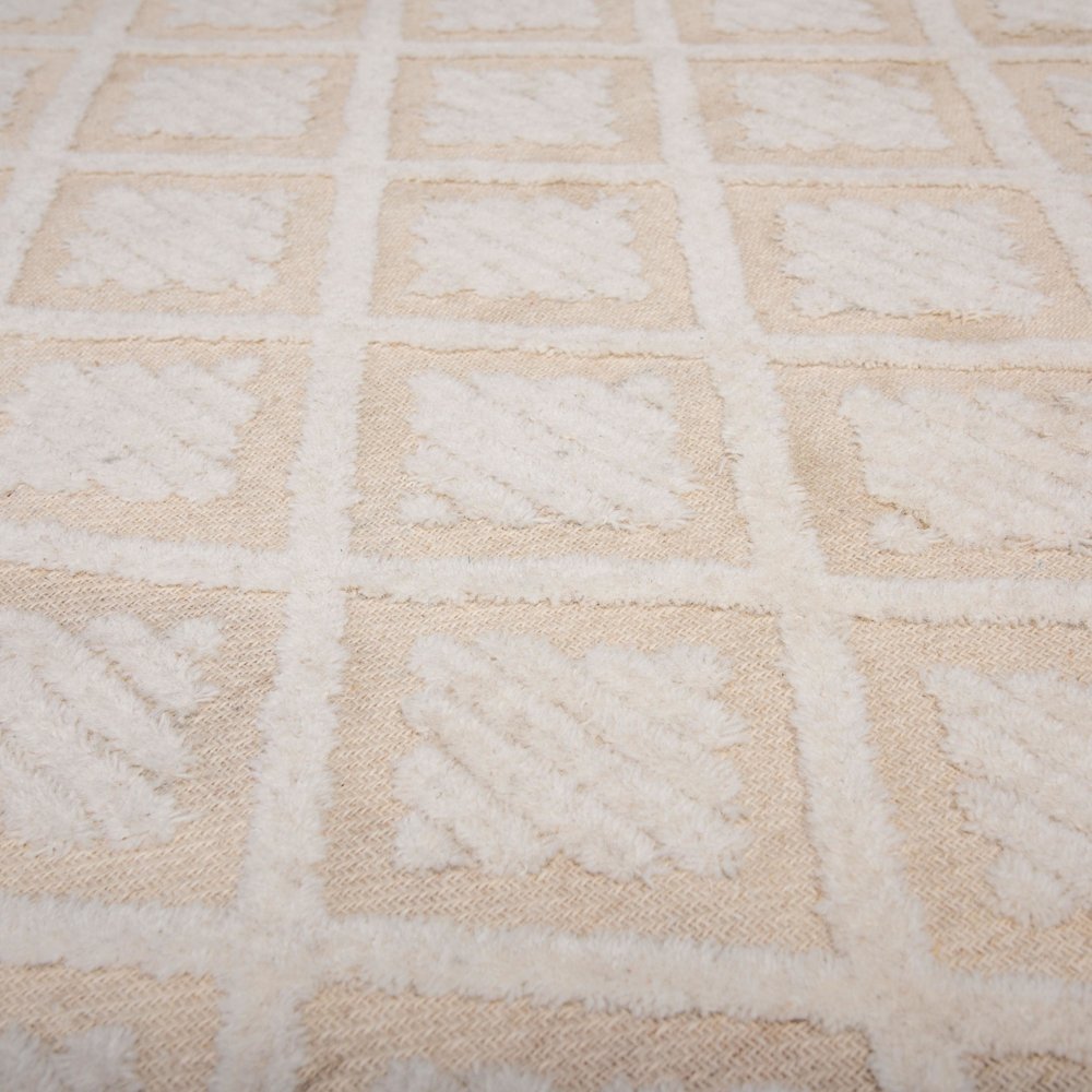 8' x 10' Hand-Tufted Rectangle Rug. Picture 5