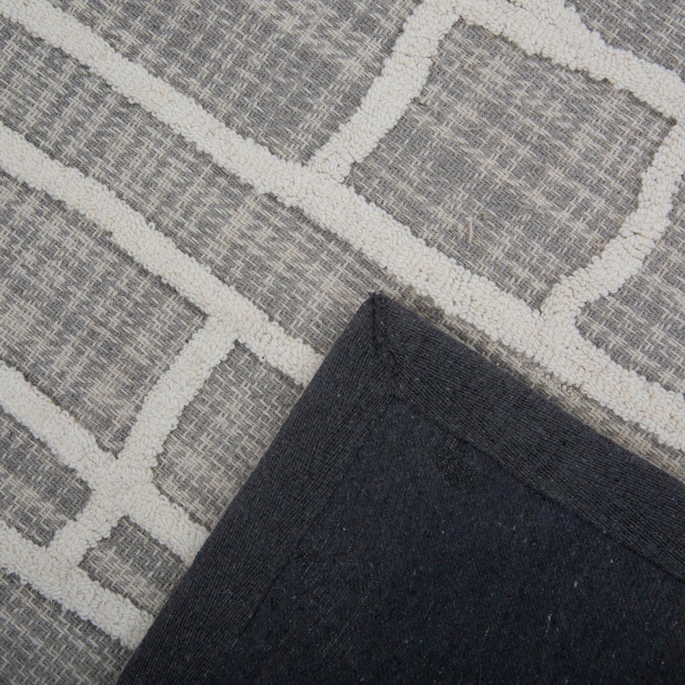 8' x 10' Hand-Tufted Rectangle Rug. Picture 2