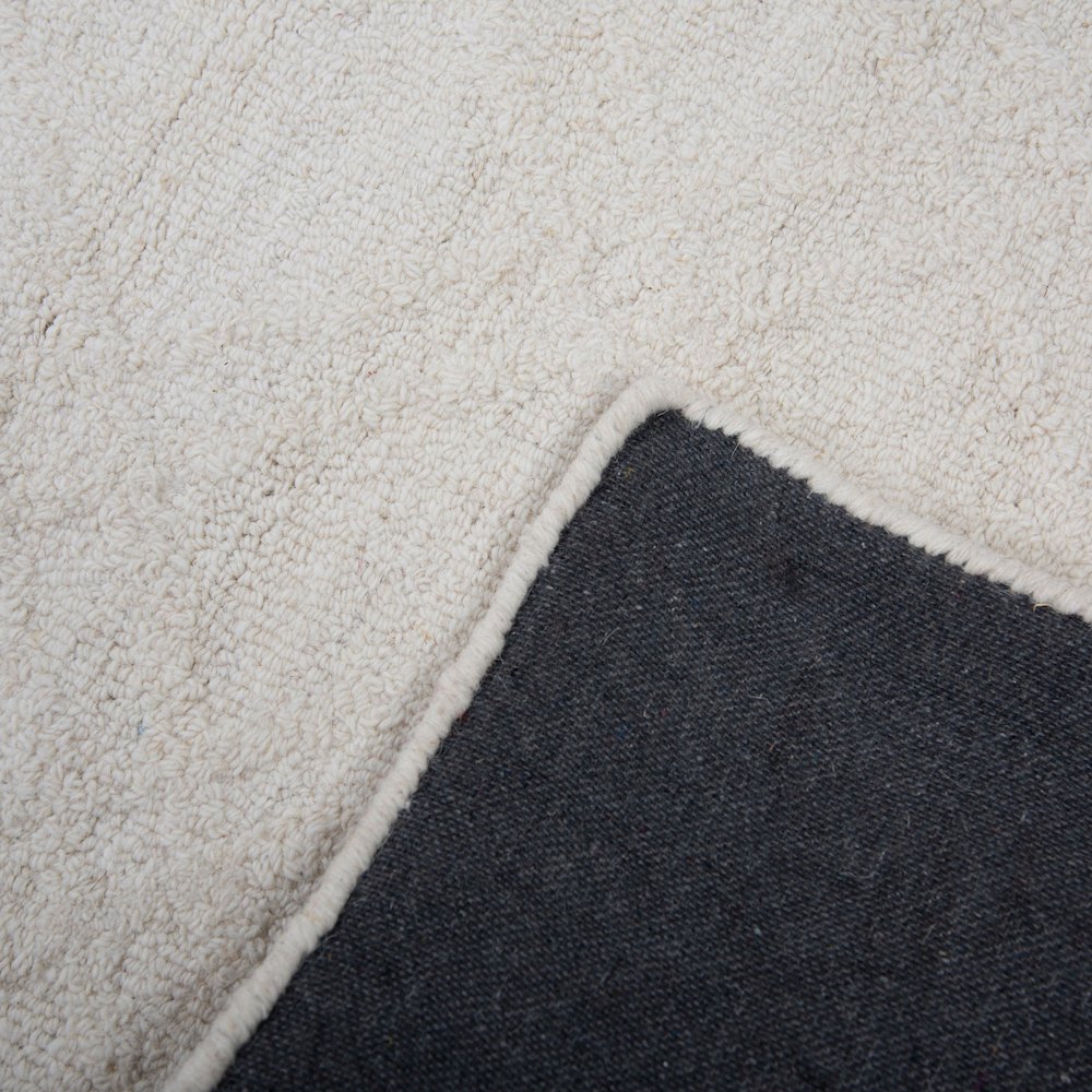 7'9" x 9'9" Loop/ High Low Pile Hand Tufted Rug. Picture 2