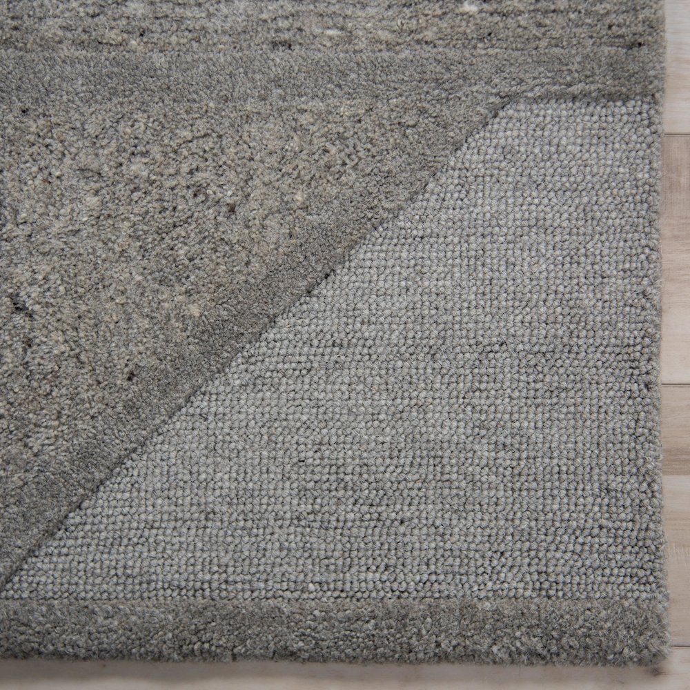 8' x 10' Hand-Tufted Rectangle Rug. Picture 2
