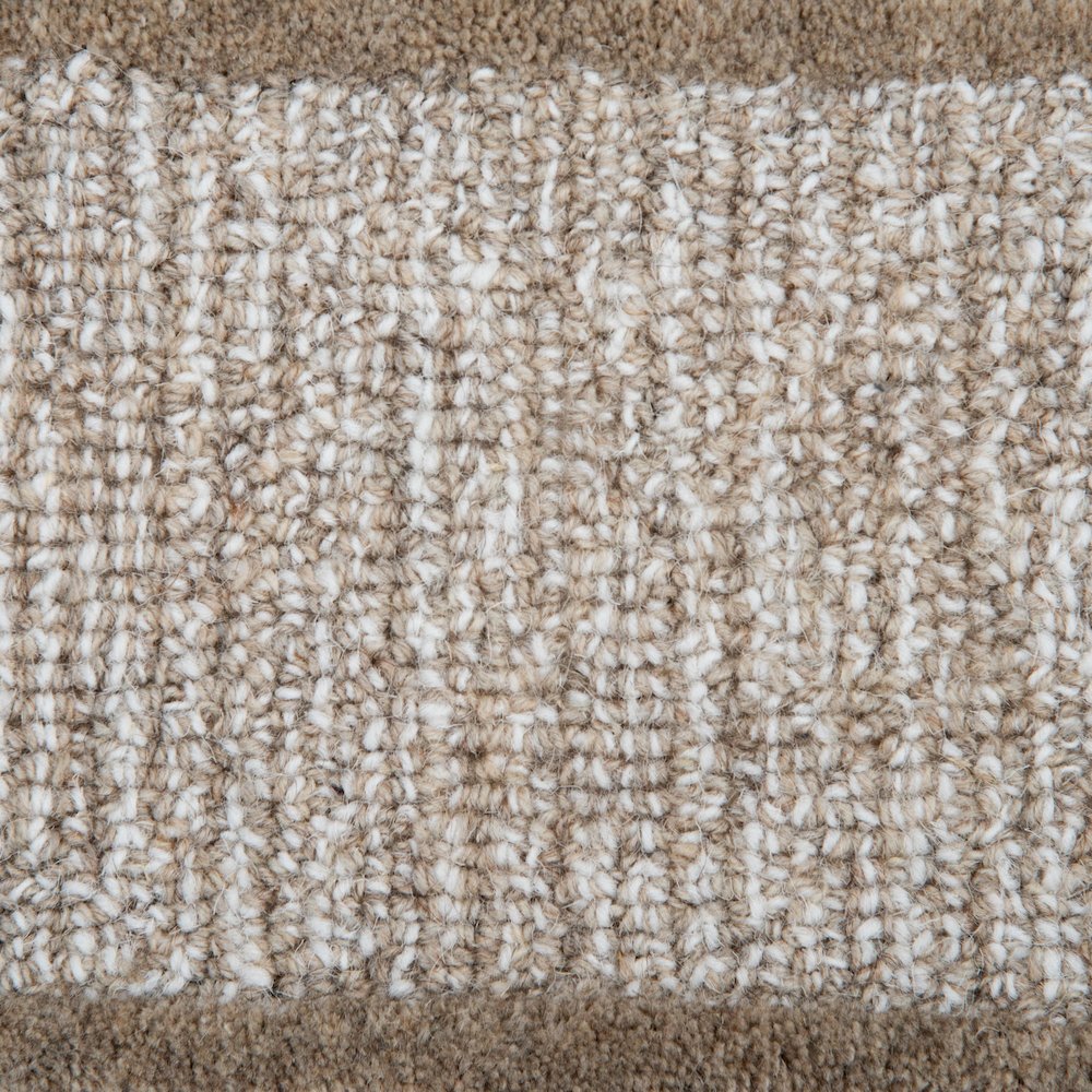 7'9" x 9'9" Cut & Loop Pile Hand Tufted Rug. Picture 5