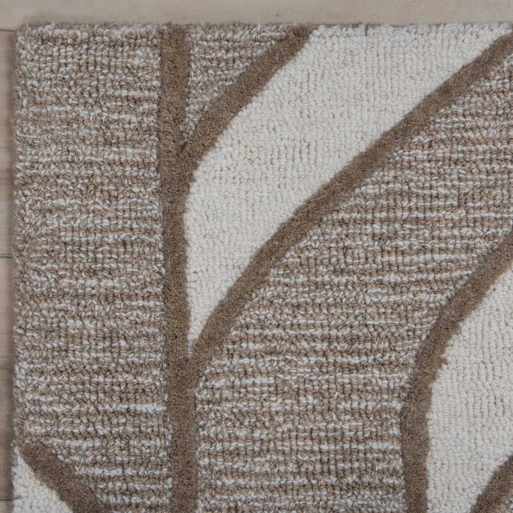 7'9" x 9'9" Cut & Loop Pile Hand Tufted Rug. Picture 2