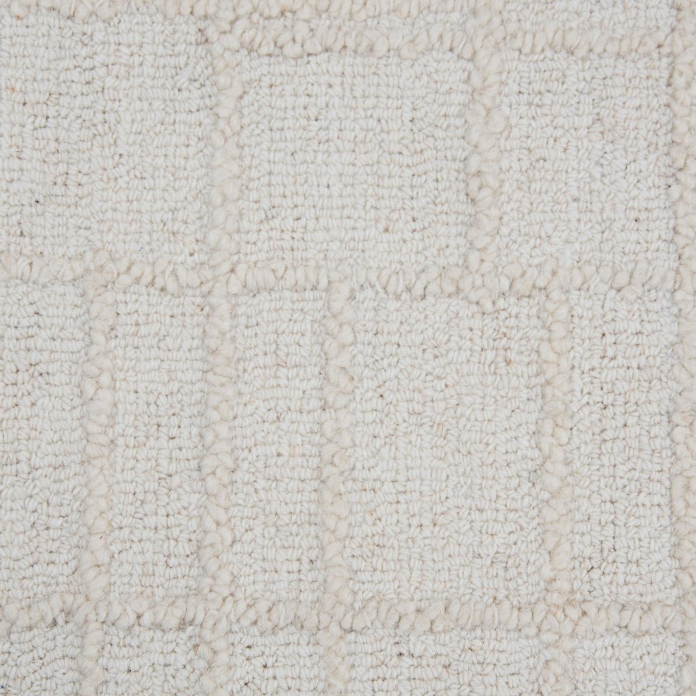 7'9" x 9'9" Cut & Loop Pile Hand Tufted Rug. Picture 3