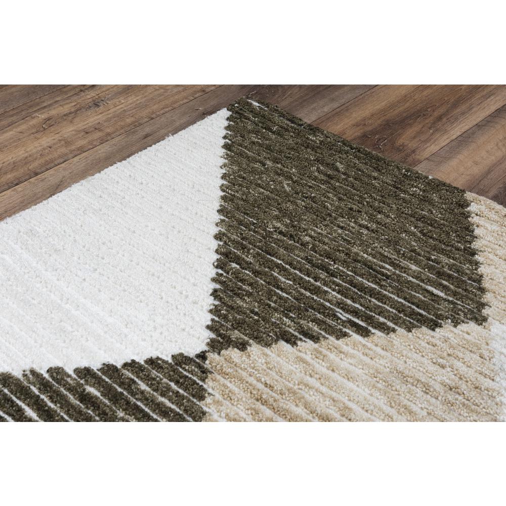 8' x 10' Hand-Tufted Rectangle Rug. Picture 5