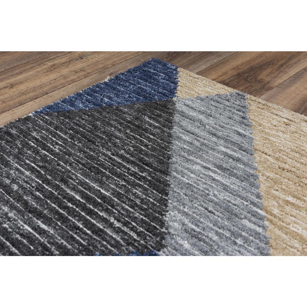 8' x 10' Hand-Tufted Rectangle Rug. Picture 5