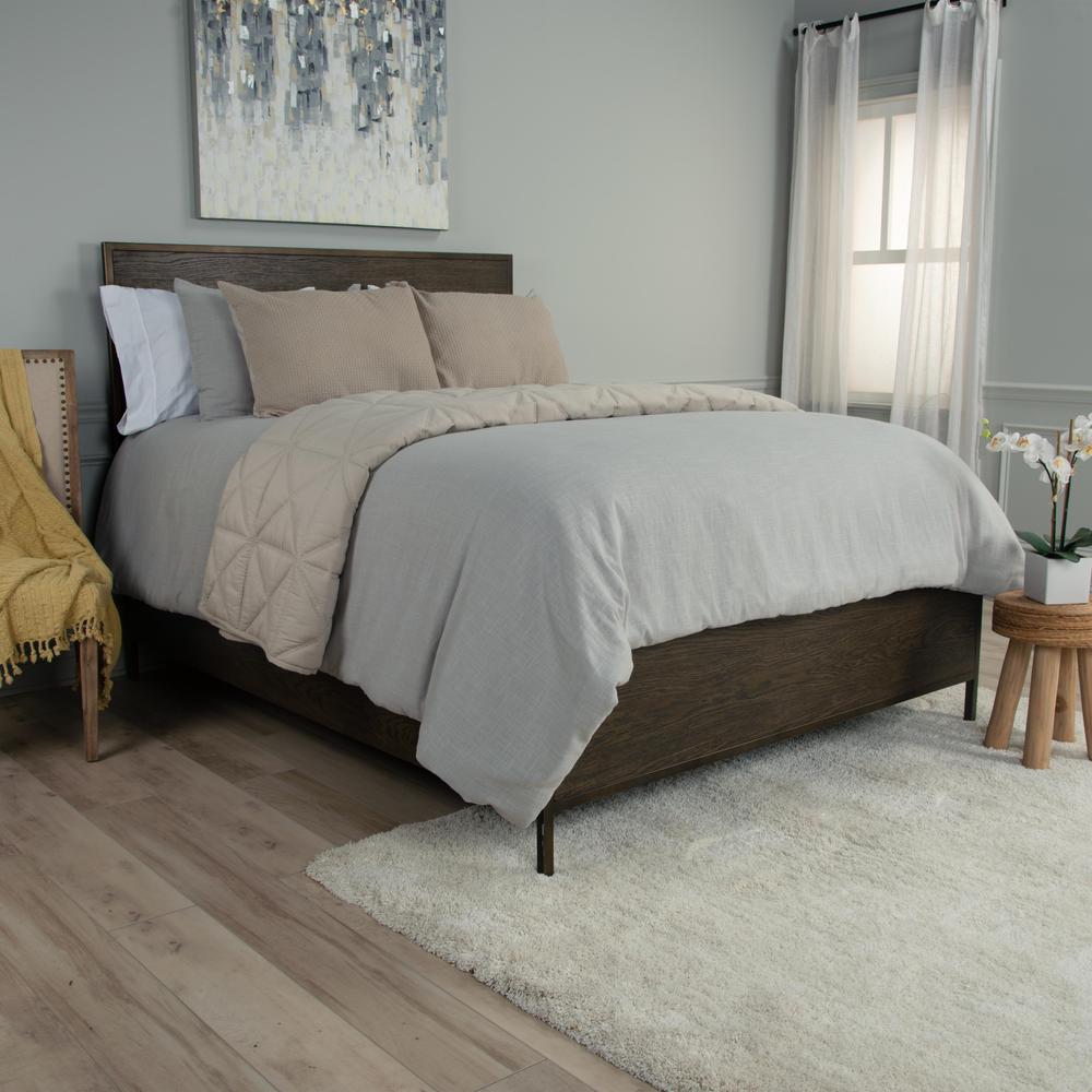 92"X96" Queen Comforter /Duvet. Picture 4