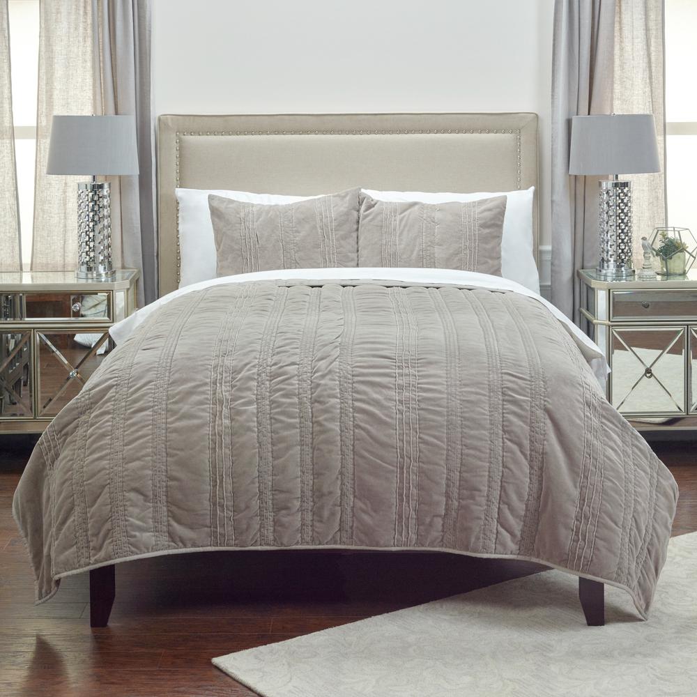 Rizzy Home 20" x 26" Standard Sham- BQ4172. Picture 2