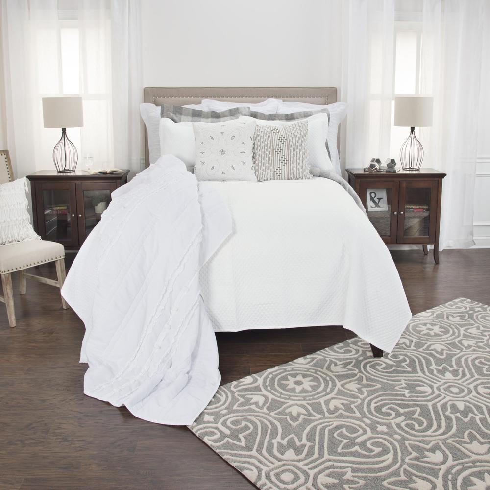 20" x 36" King Sham. Picture 5