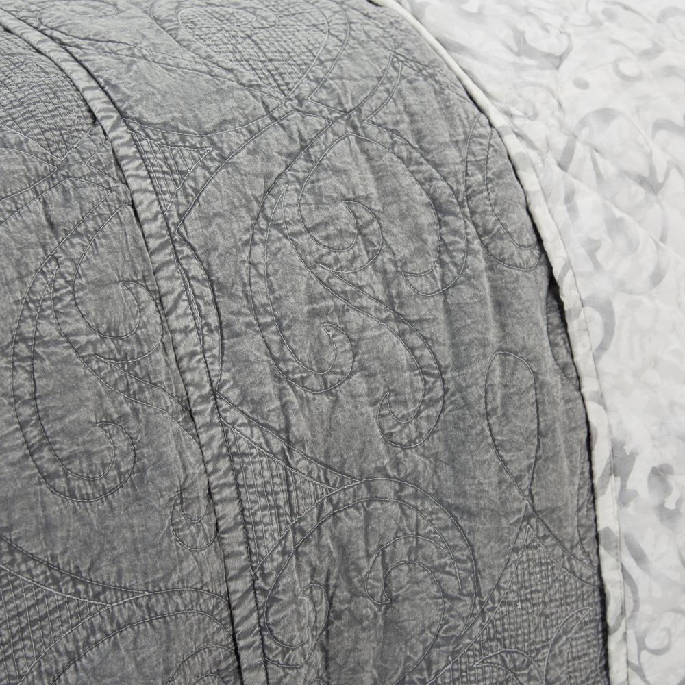 20" x 36" King Sham. Picture 3