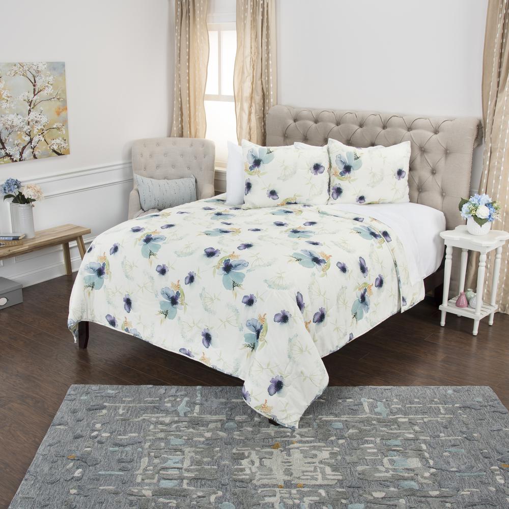 Rizzy Home 70" x 86" Quilt- BQ4587. Picture 1