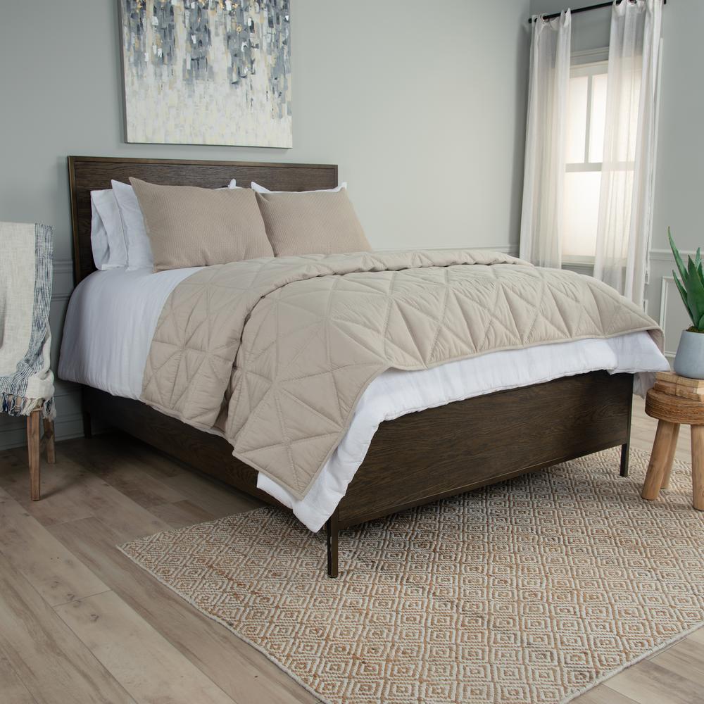 106"X96" King Quilt. Picture 7