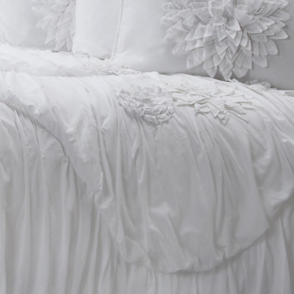 Rizzy Home 68" x 86" Quilt- BT1058. Picture 7