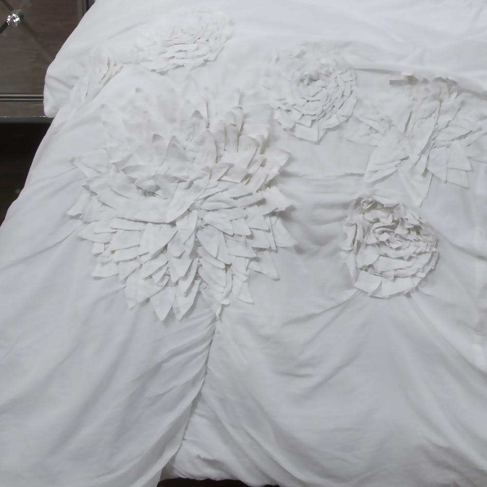Rizzy Home 68" x 86" Quilt- BT1058. Picture 8