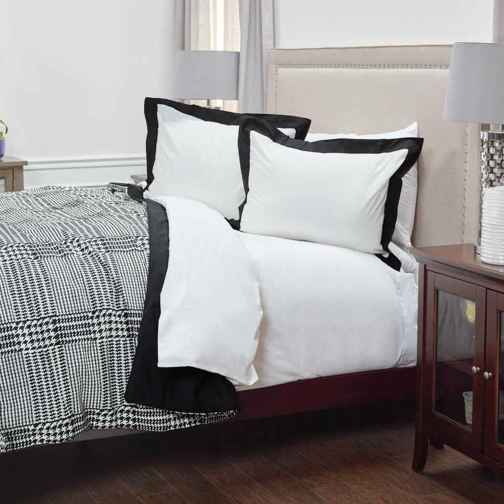 Rizzy Home 68" x 86" Comforter - BT1282. Picture 2