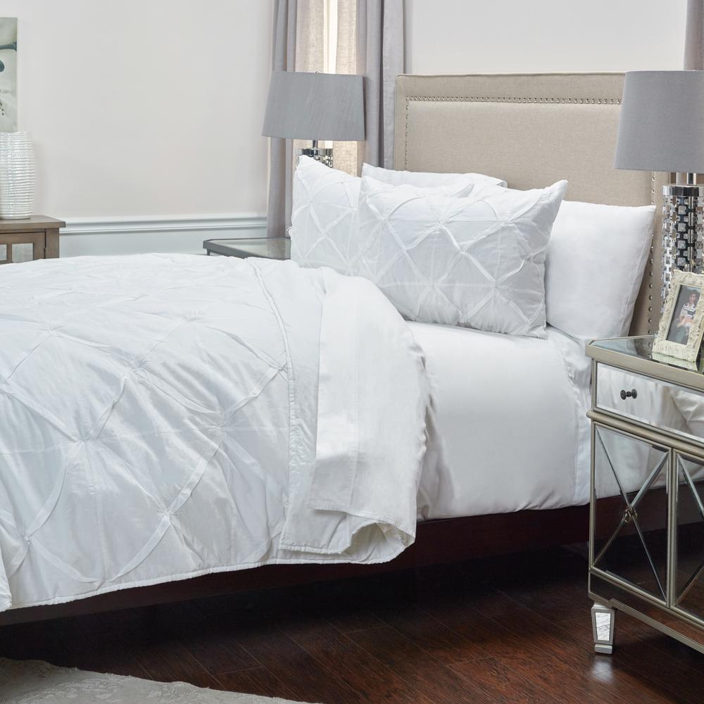 Rizzy Home 20" x 26" Standard Sham- BT1884. Picture 3