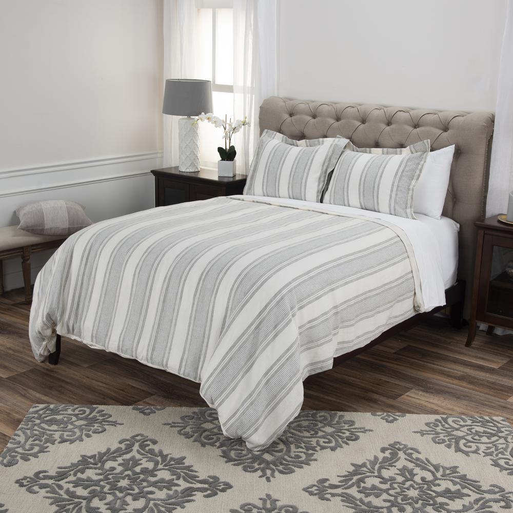 Rizzy Home 20" x 26" Standard Sham- BT4010. Picture 1